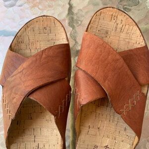 EUC - Kork-Ease Amboy brown leather slide . ladies size 10 (could be unisex)